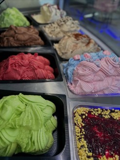 Nabídka zmrzliny Gelateria Roma