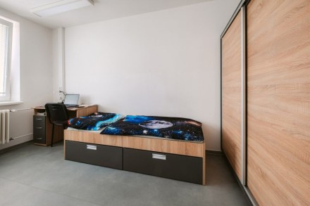 Domov mládeže Střední průmyslová škola - postel