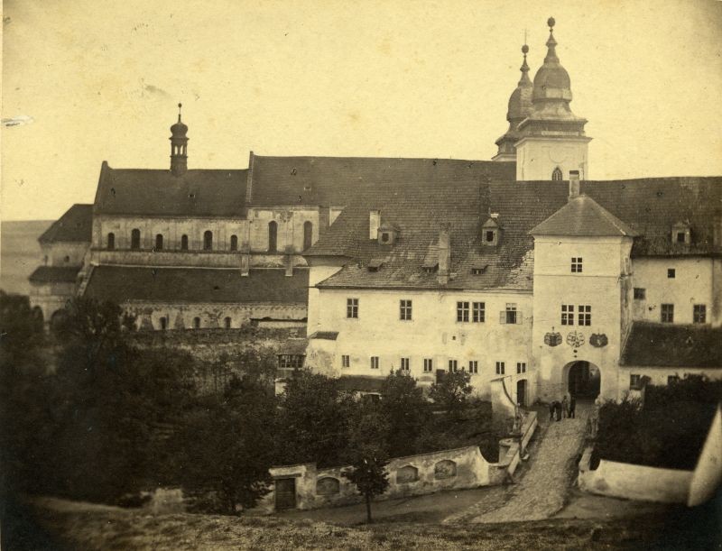 Třebíčský velkostatek: od kláštera k zámku