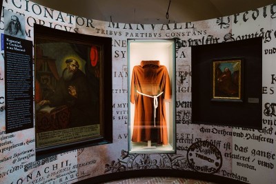 Zámecká expozice - Svět portálu a bran