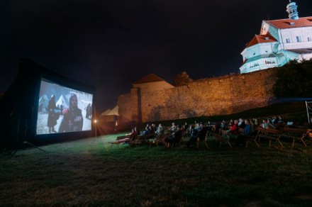 Letní kino v zámeckých příkopech Třebíč